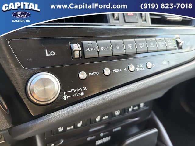 Used 2022 Beige Lexus 350 Ultra Luxury image 29