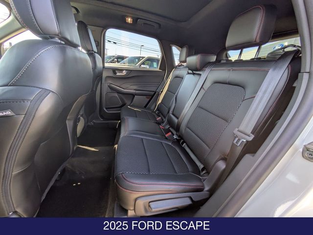 2025 Ford Escape ST-Line - Photo 21