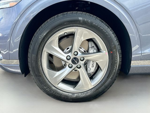 2026 Genesis GV70 Select 23