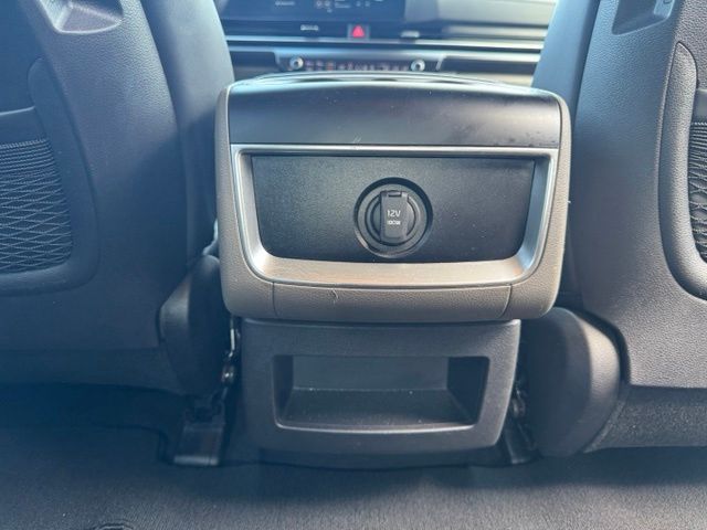 Used 2025  Kia LXS image 15