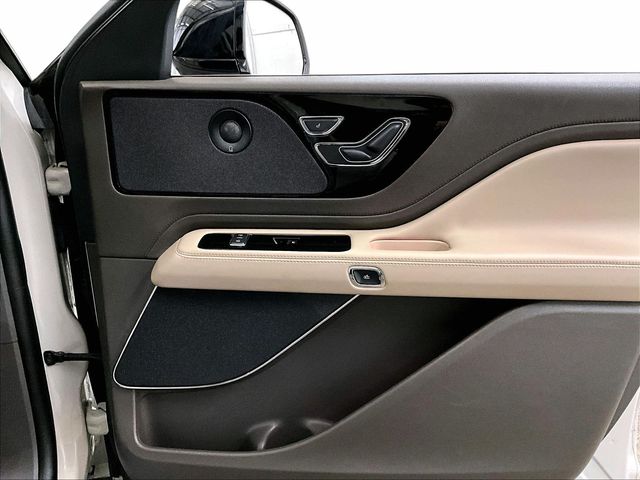 2023 Lincoln Aviator Reserve White at Phil Fitts Ford