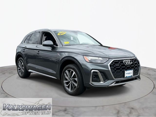 Daytona Gray Pearl 2023 Audi Q5 SUV / Crossover All-Wheel Drive 7-Speed Automatic