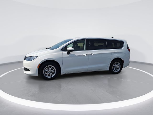 Used 2023 White Chrysler LX image 5