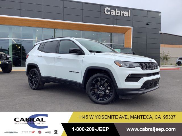 Bright White Clearcoat 2026 Jeep Compass SUV / Crossover Four-Wheel Drive 8-Speed Automatic