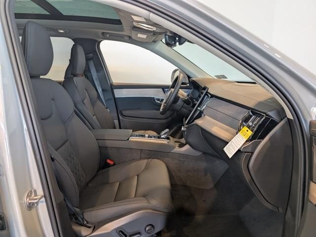 New 2026 Gray Volvo T8 Plus image 32