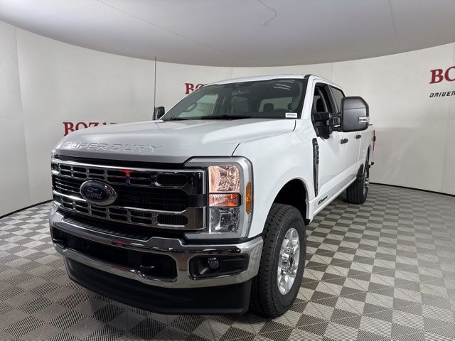 2025 Oxford White Ford Super Duty F-350 SRW XLT 4X4 Truck