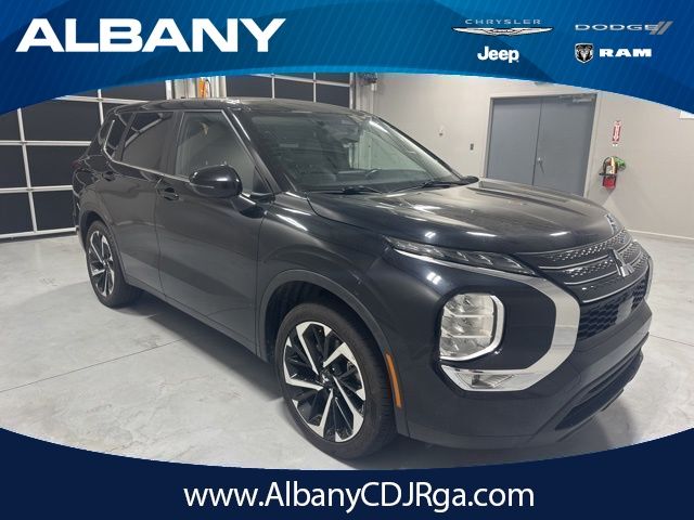 Black 2023 Mitsubishi Outlander Black Edition FWD SUV / Crossover Front-Wheel Drive Continuously Variable Transmission