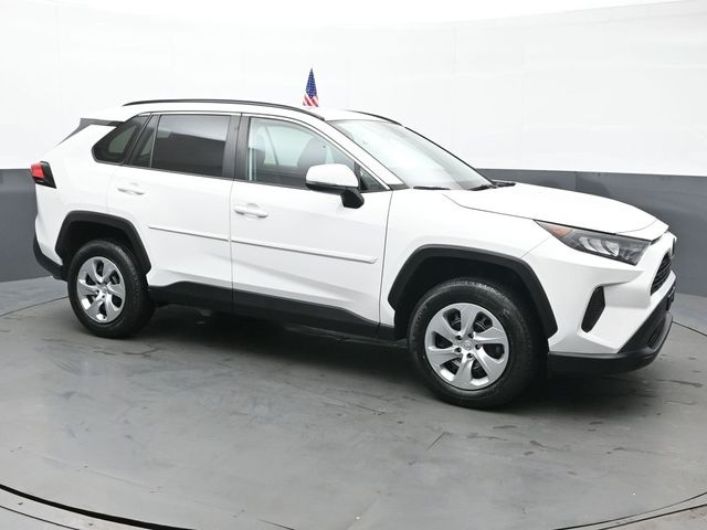 2021 Toyota RAV4 LE 9