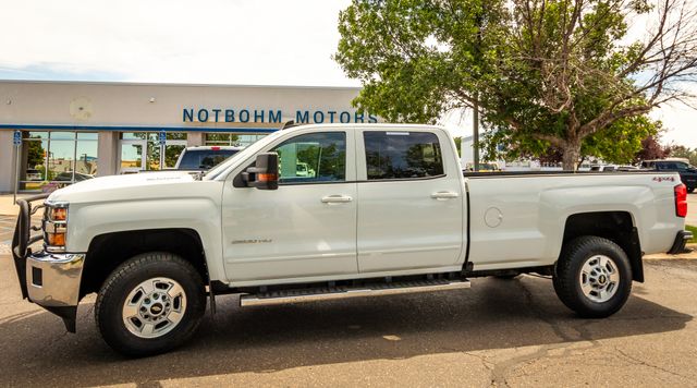 Summit White 2017 Chevrolet Silverado 2500HD Pickup Truck Four-Wheel Drive 6-Speed Automatic