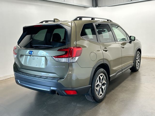 2022 Subaru Forester Premium Brown at Honda North