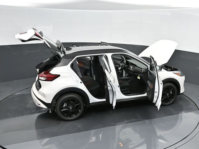 2024 Nissan Kicks SR 40