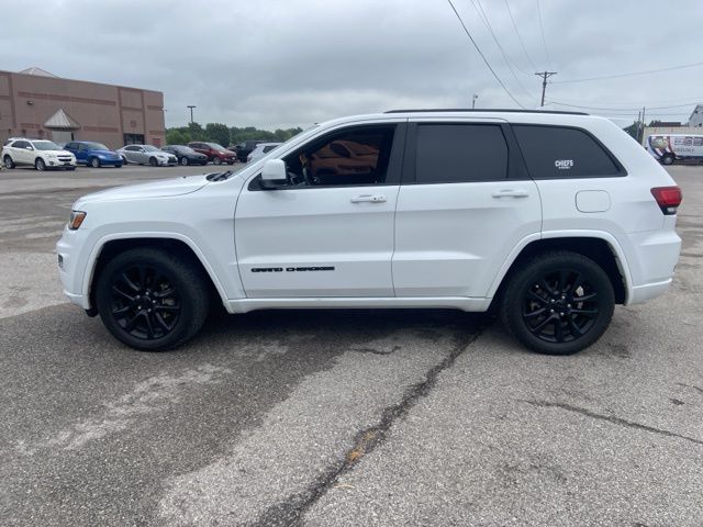 Used 2018 Jeep Grand Cherokee Altitude with VIN 1C4RJFAG3JC220624 for sale in Kansas City