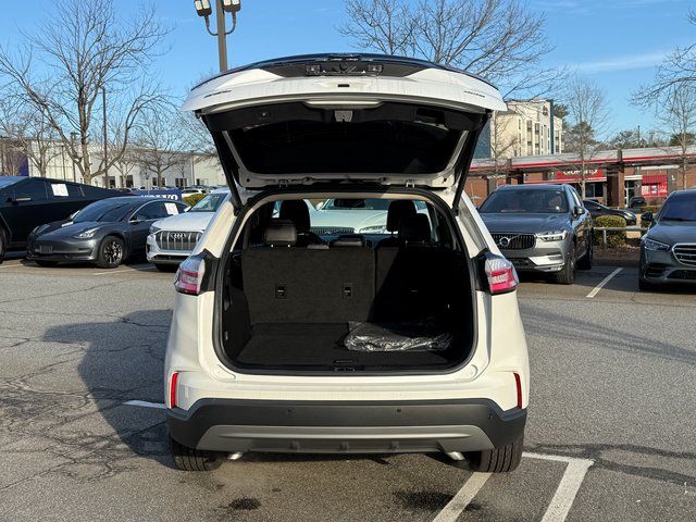 2023 Ford Edge SEL photo