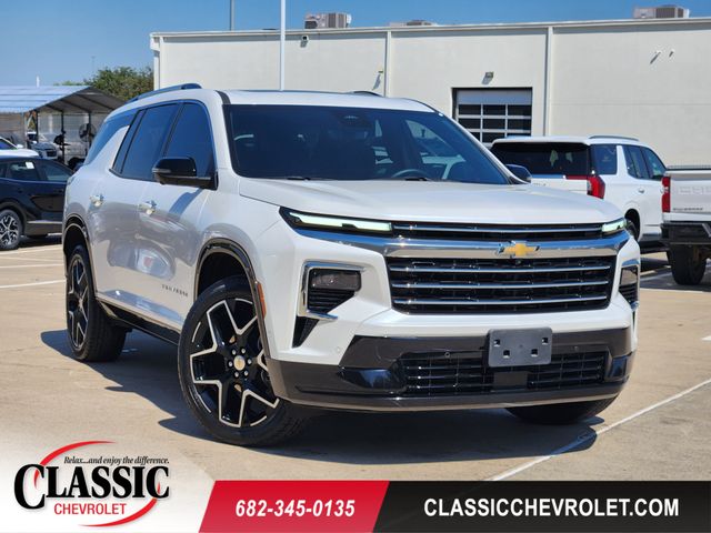 Pearl 2025 Chevrolet Traverse SUV / Crossover Four-Wheel Drive 8-Speed Automatic