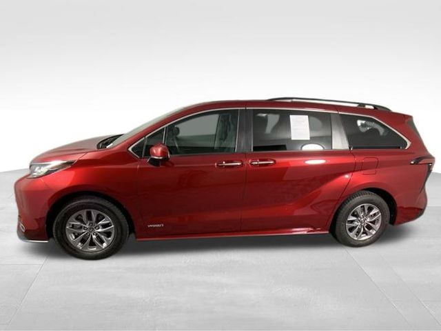 2021 Toyota Sienna XLE 4