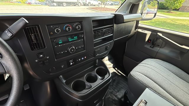 Used 2025 White Chevrolet Work Van image 23