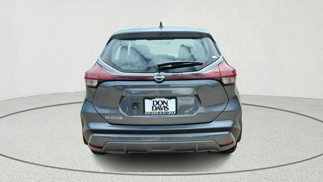 2025 Nissan Kicks Play