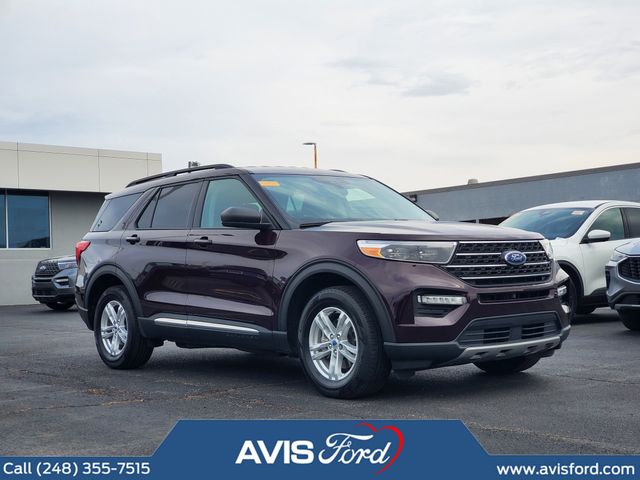 Jewel Red Metallic Tinted Clearcoat 2022 Ford Explorer XLT AWD SUV / Crossover All-Wheel Drive Automatic