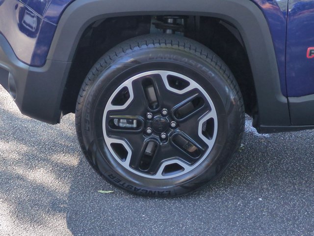 Used 2017 Blue Jeep Trailhawk image 10