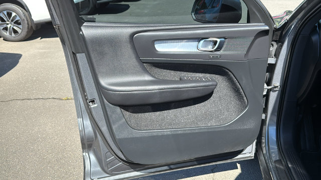 Used 2019 Volvo XC40 SUV