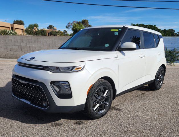 Snow White Pearl 2021 Kia Soul EX FWD SUV / Crossover Front-Wheel Drive Continuously Variable Transmission