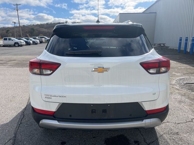 Used 2025 White Chevrolet LT image 7