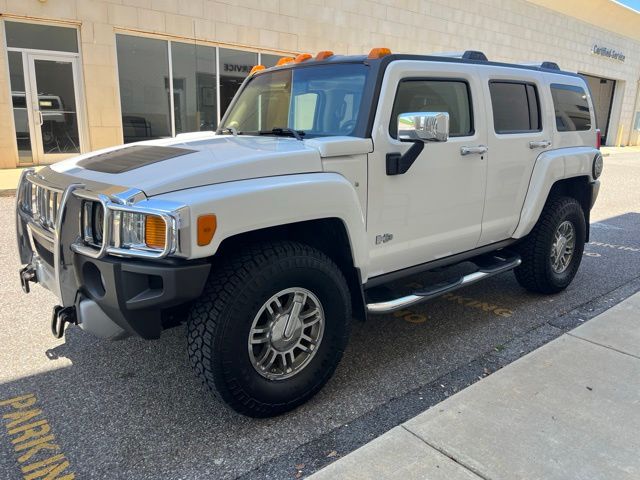 Birch White 2008 Hummer H3 Base SUV / Crossover Four-Wheel Drive 4-Speed Automatic Overdrive