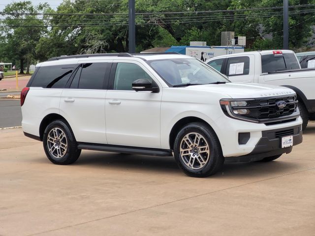 Oxford White 2025 Ford Expedition Active RWD SUV / Crossover 4X2 Automatic