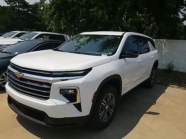 Used 2025 Chevrolet Traverse SUV