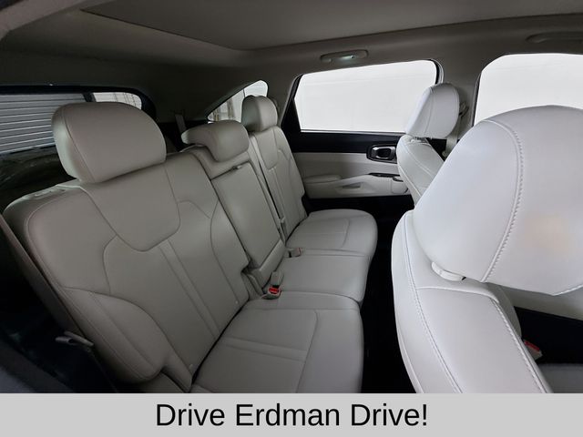 Used 2023 Kia Sorento SUV