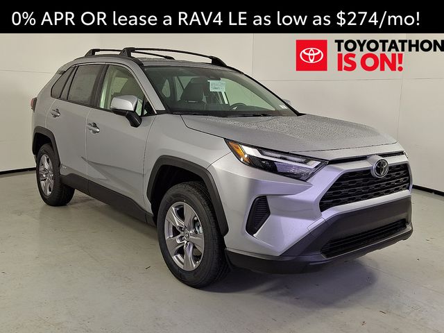 2025 Toyota RAV4 XLE's photo
