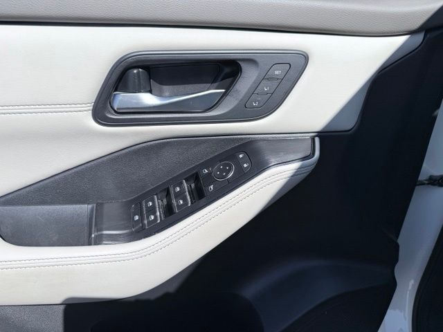 2023 Nissan Rogue SL White at Brown Honda