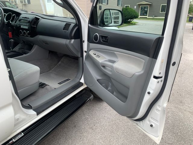 Used 2006 Toyota Tacoma Truck