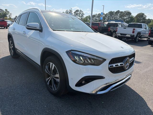 Polar White 2025 Mercedes-Benz GLA 250 FWD SUV / Crossover Front-Wheel Drive 8-Speed Dual Clutch