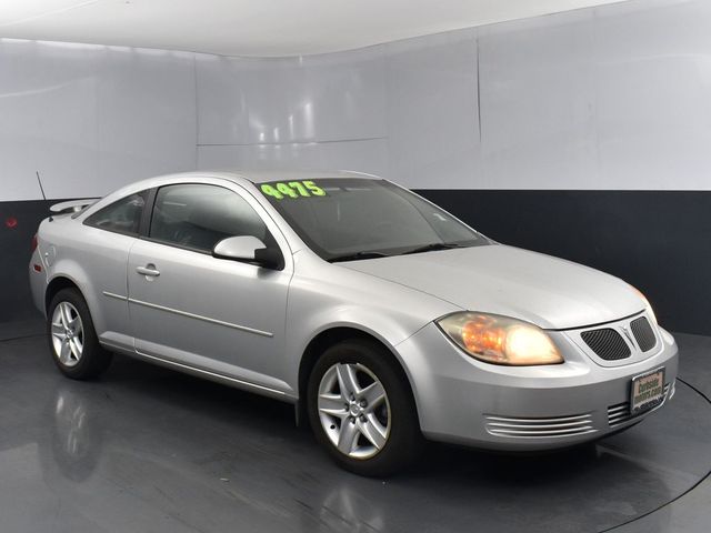 Titanium Metallic 2008 Pontiac G5 Coupe Front-Wheel Drive 4-Speed Automatic Overdrive