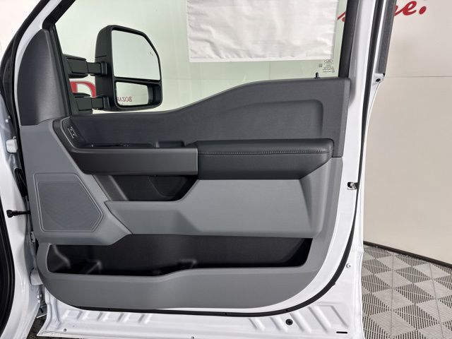 2025 Oxford White Ford Super Duty F-350 SRW XLT 4X4 Truck