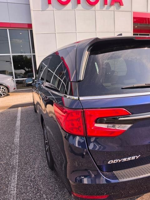 Used 2021 Honda Odyssey Van