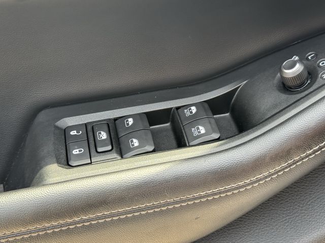 2023 Jeep Grand Cherokee Limited Silver at River Oaks CDJR