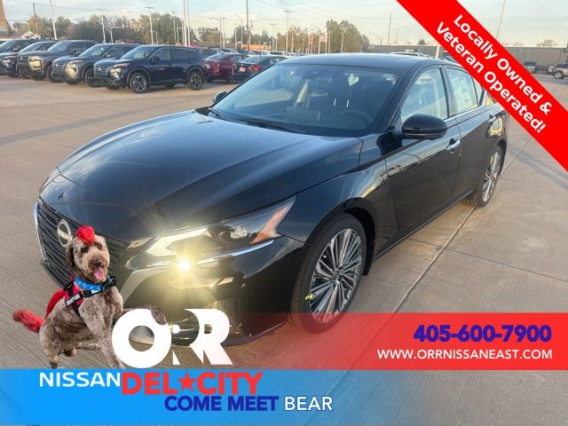 Super Black 2025 Nissan Altima Sedan Front-Wheel Drive Continuously Variable Transmission