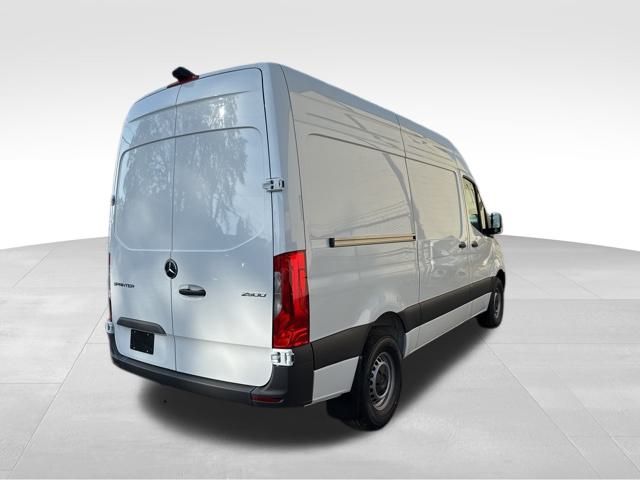 2025 Mercedes-Benz Sprinter 2500 Cargo 144 WB photo