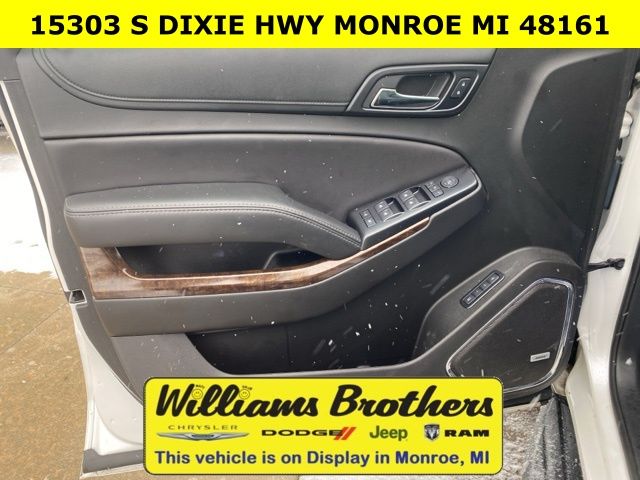 2017 Chevrolet Suburban LT - Iridescent Pearl Tricoat exterior view 10