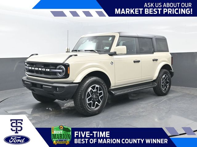 Desert Sand 2026 Ford Bronco SUV / Crossover Four-Wheel Drive Automatic
