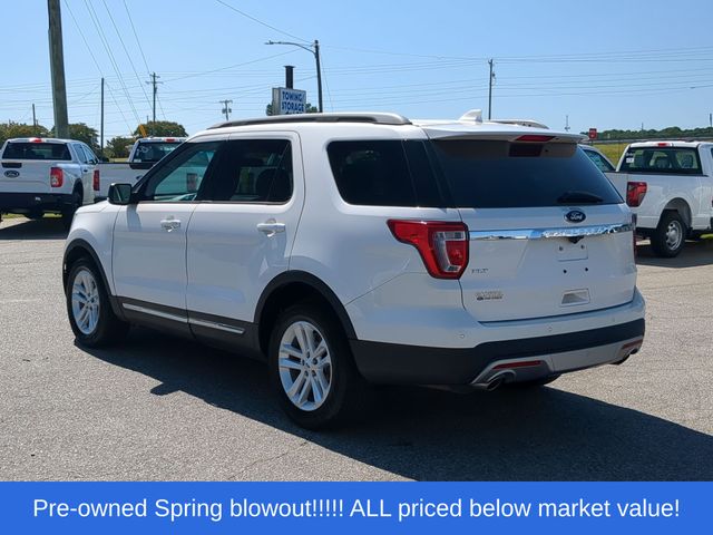 Used 2017 White Ford XLT image 11