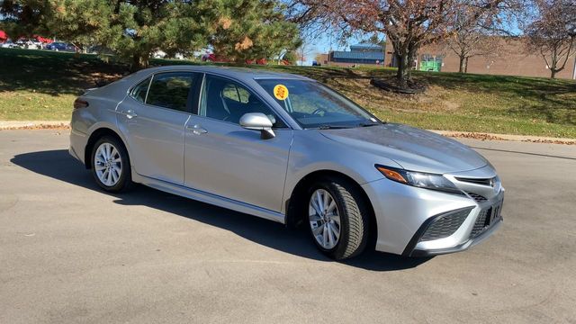 2021 Toyota Camry SE 2