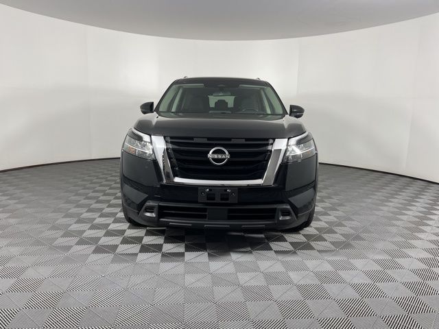 2022 Nissan Pathfinder SV 3