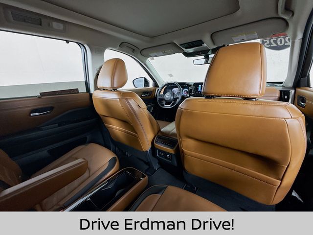 Used 2025 Nissan Pathfinder SUV