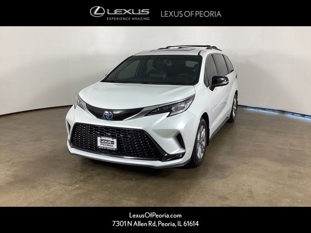 White 2023 Toyota Sienna Minivan All-Wheel Drive Continuously Variable Transmission