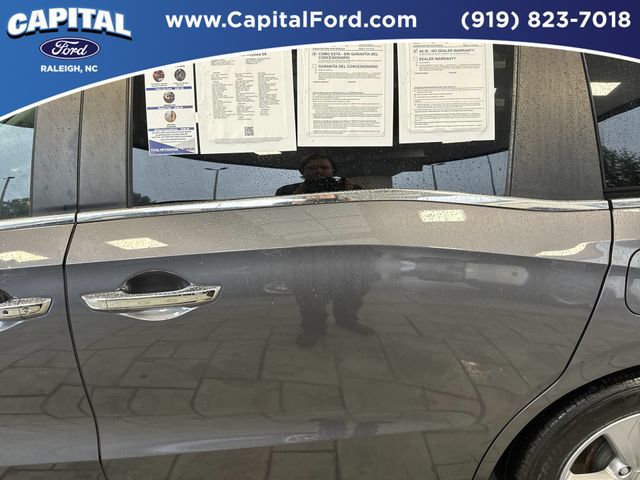 Used 2020  Honda EX image 17
