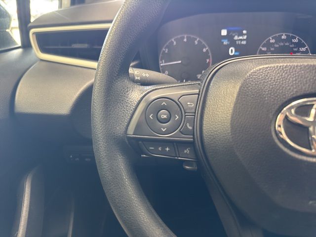2025 Toyota Corolla LE - Photo 13