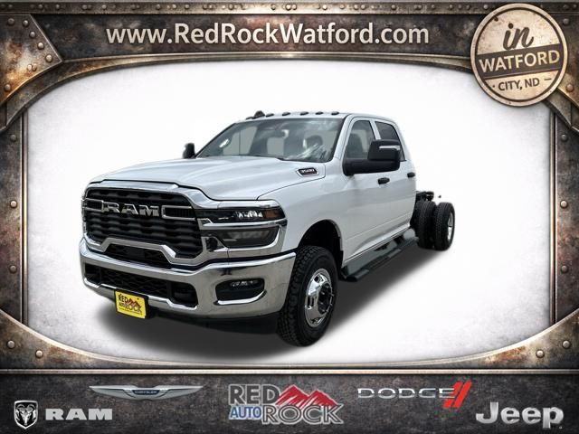 Bright White Clearcoat 2026 RAM 3500 Chassis Pickup Truck Four-Wheel Drive 8-Speed Automatic